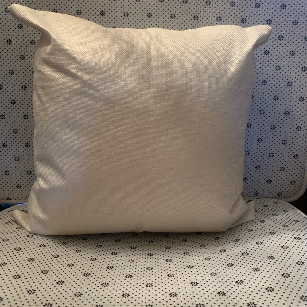 Three beautiful zip pillow cases sold as set of three. - Picture 3 of 5